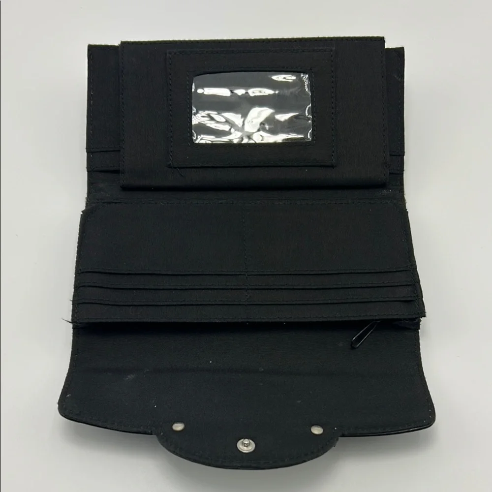 Women's Trifold Wallet Clutch Black with Silver & Stitch‎ Details Casual